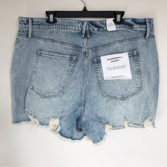 Good American Distressed Button Fly Bombshell Shorts Size 18 NWT - Picture 7 of 15